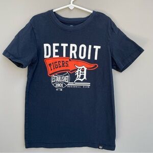 Youth Detroit Tigers Short Sleeve Tee with Orange Pennant Graphic - Size M